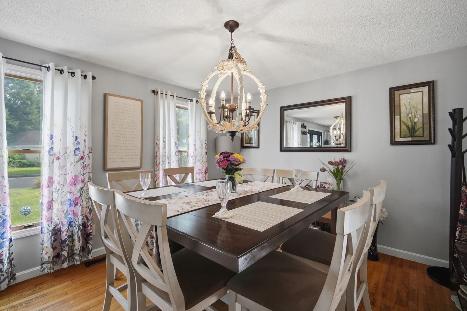 19 Stephanie Cir Springfield — Photo 12 of 41