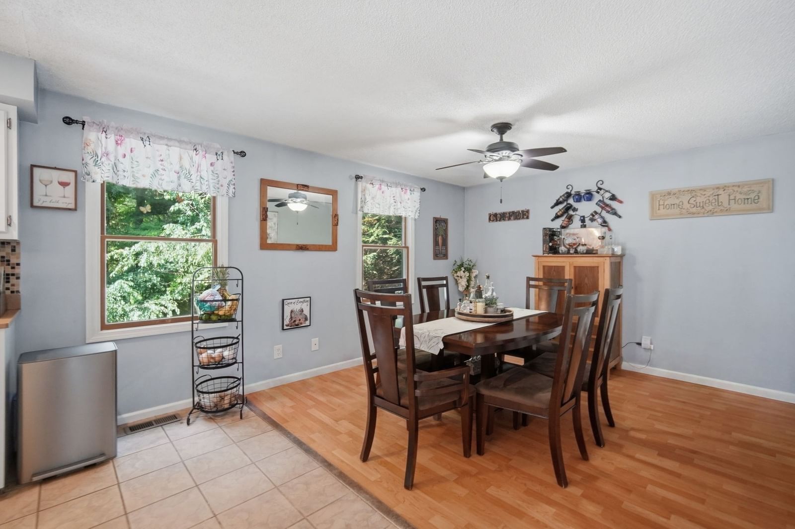 19 Stephanie Cir Springfield — Photo 17 of 41