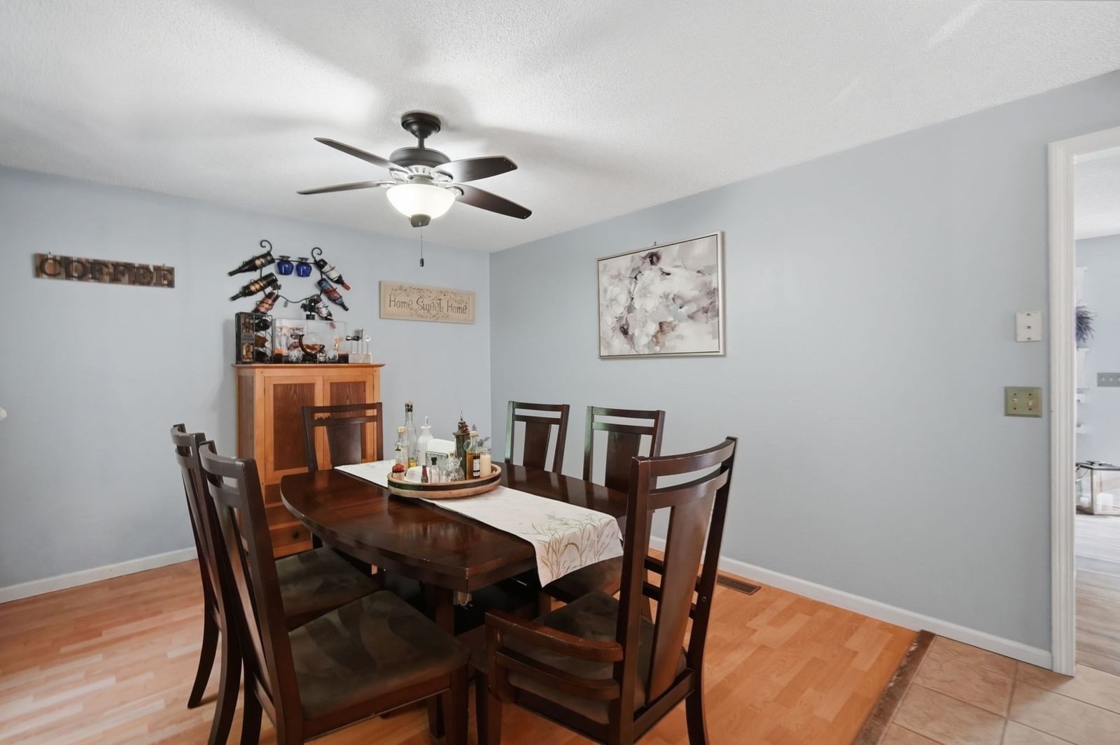 19 Stephanie Cir Springfield — Photo 18 of 41