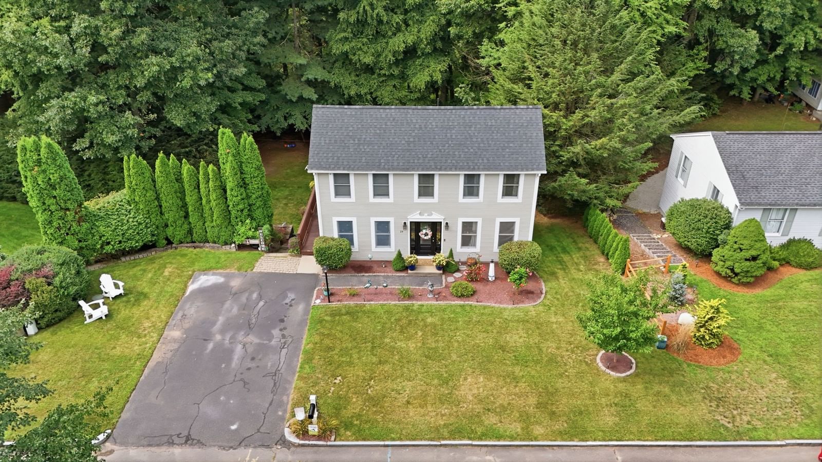 19 Stephanie Cir Springfield — Photo 6 of 41