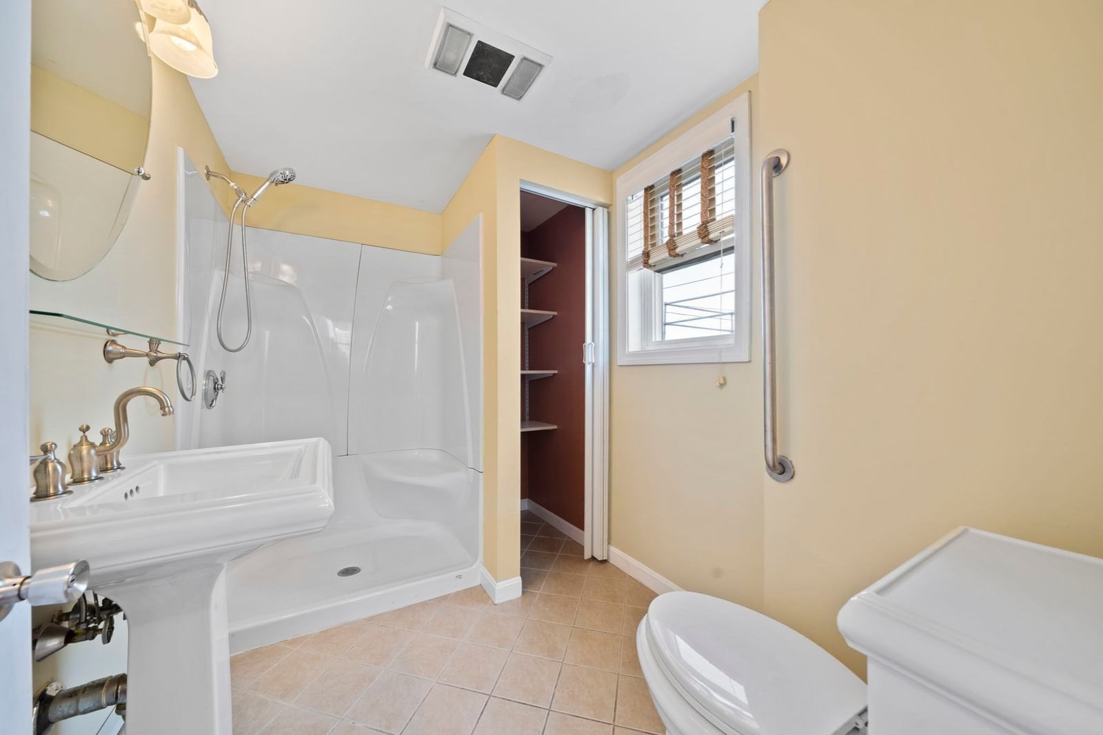 2 Caldwell St Weymouth — Photo 14 of 42