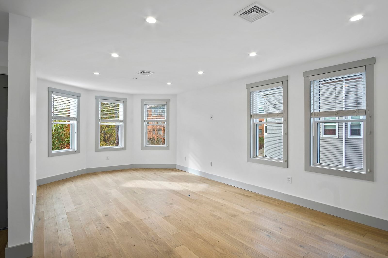 26 Crescent Ave #1 Boston — Photo 10 of 26