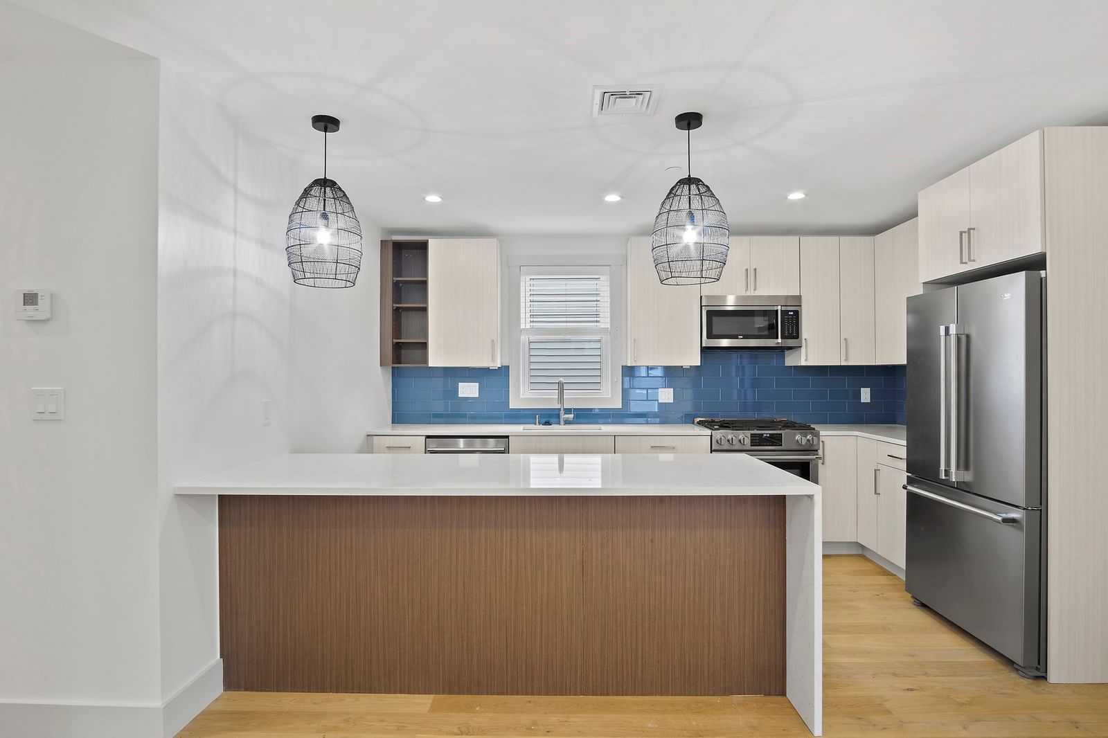26 Crescent Ave #1 Boston — Photo 3 of 26