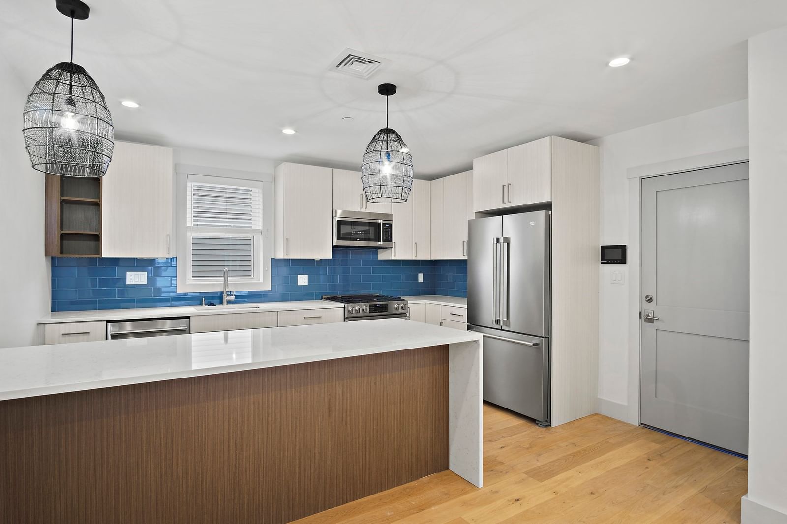 26 Crescent Ave #1 Boston — Photo 7 of 26