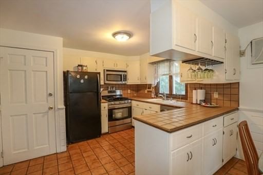 34 Neofotistos Cir Dracut — Photo 4 of 21