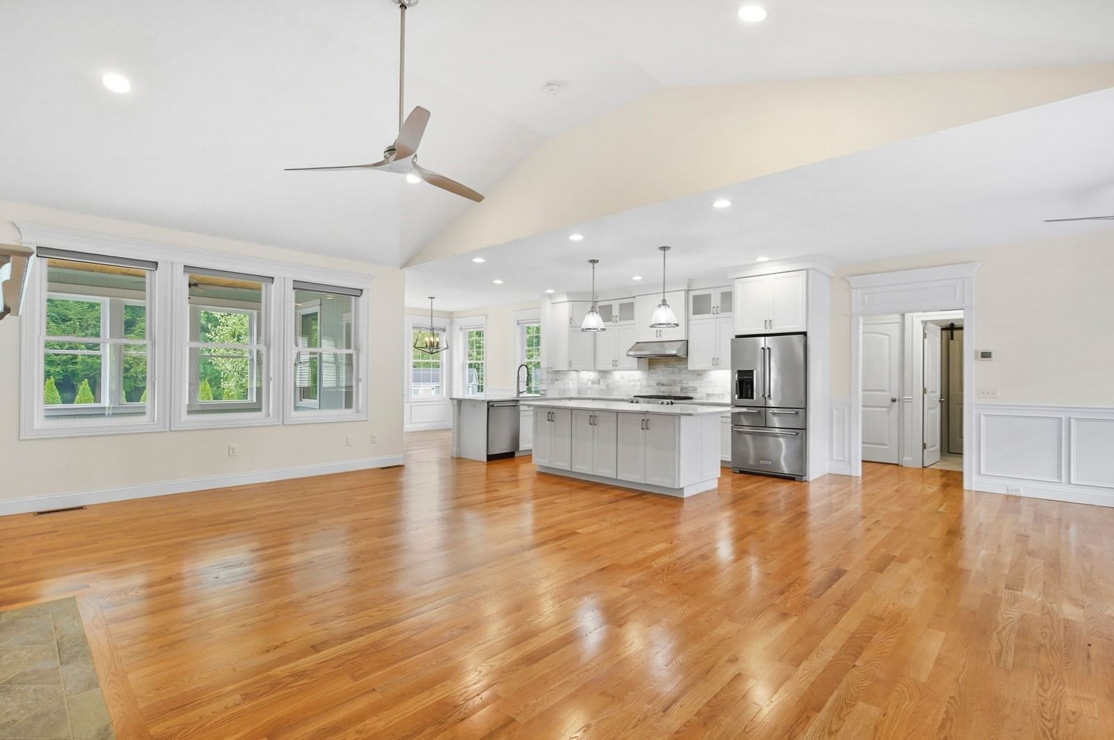 49 Magnolia Ln Belchertown — Photo 15 of 40