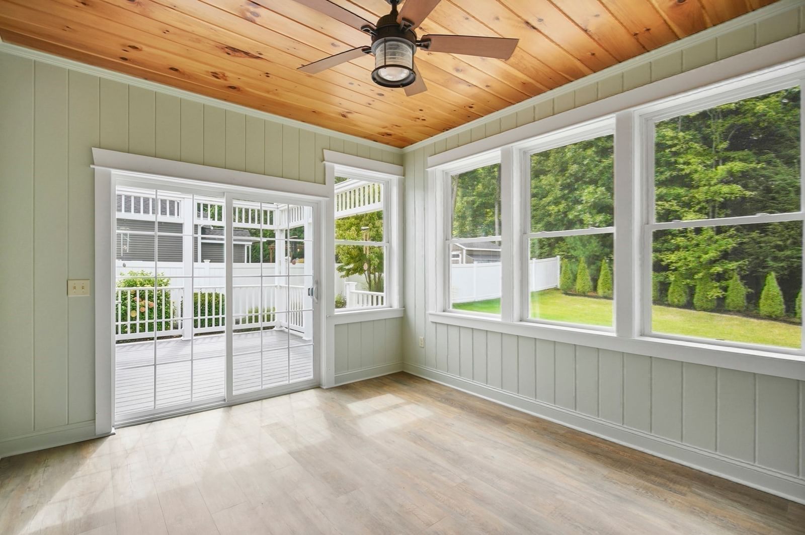 49 Magnolia Ln Belchertown — Photo 34 of 40