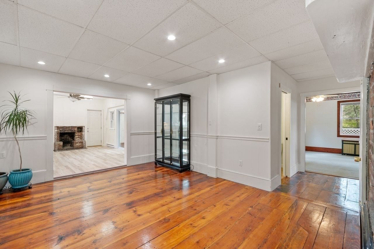 727 Andover Lowell — Photo 10 of 34