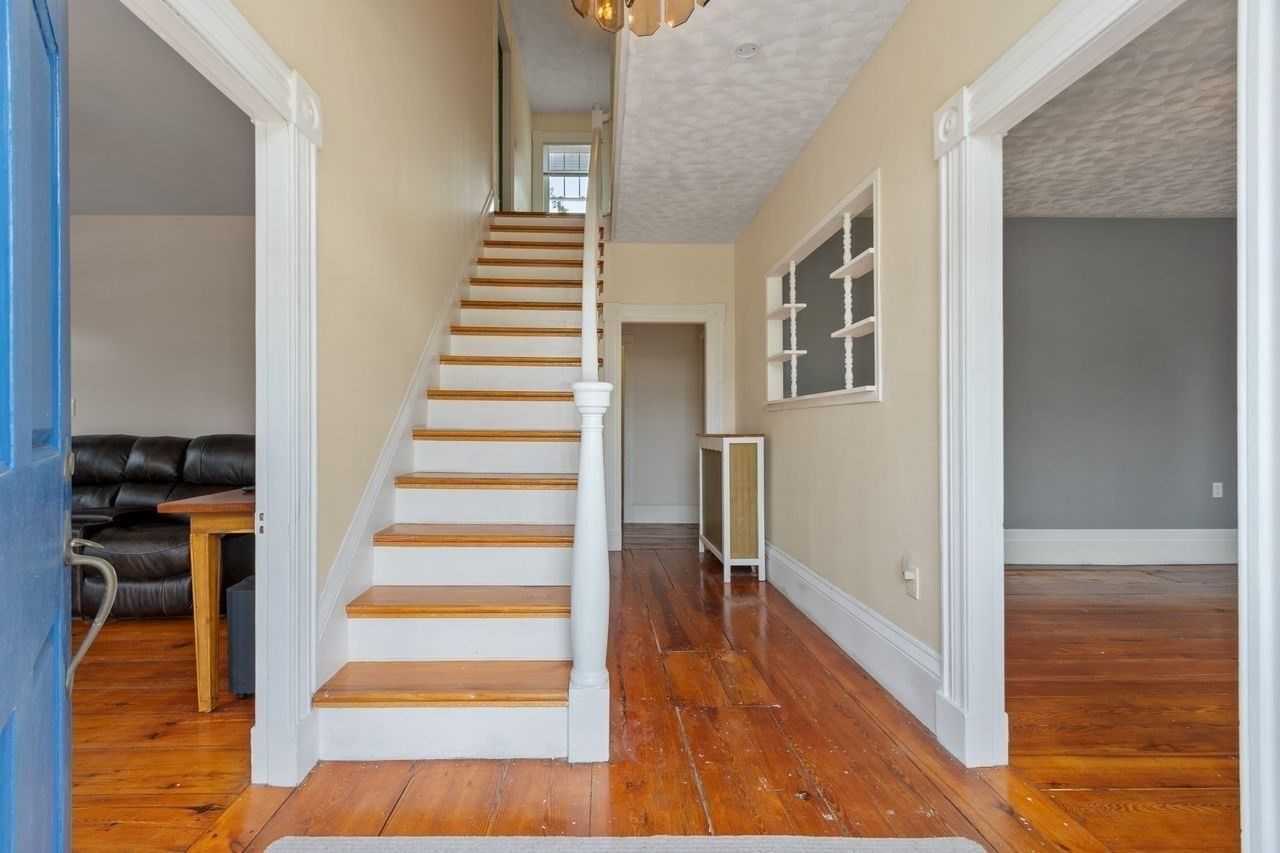727 Andover Lowell — Photo 3 of 34