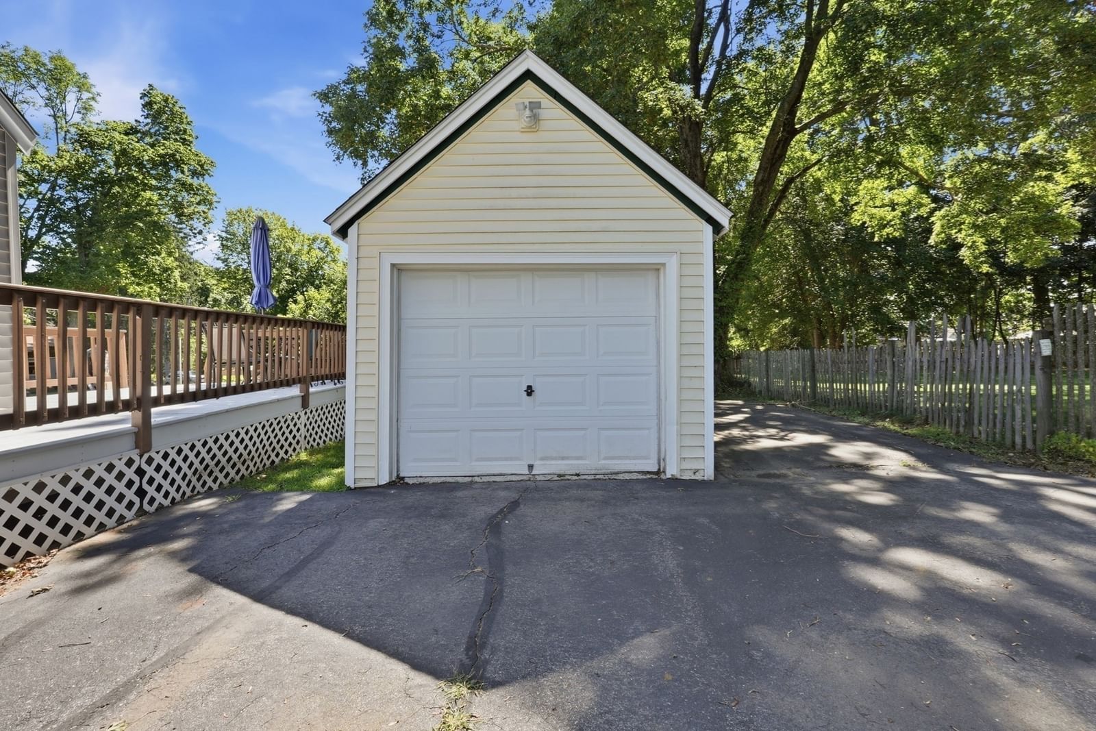 43 Spruce Street Shrewsbury — Photo 29 of 36