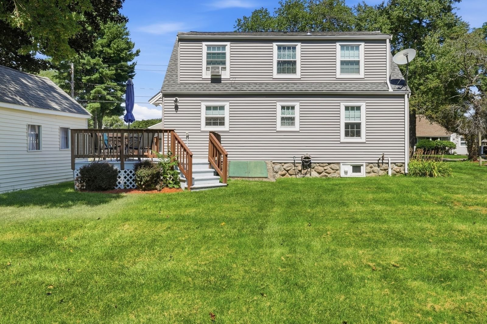 43 Spruce Street Shrewsbury — Photo 30 of 36