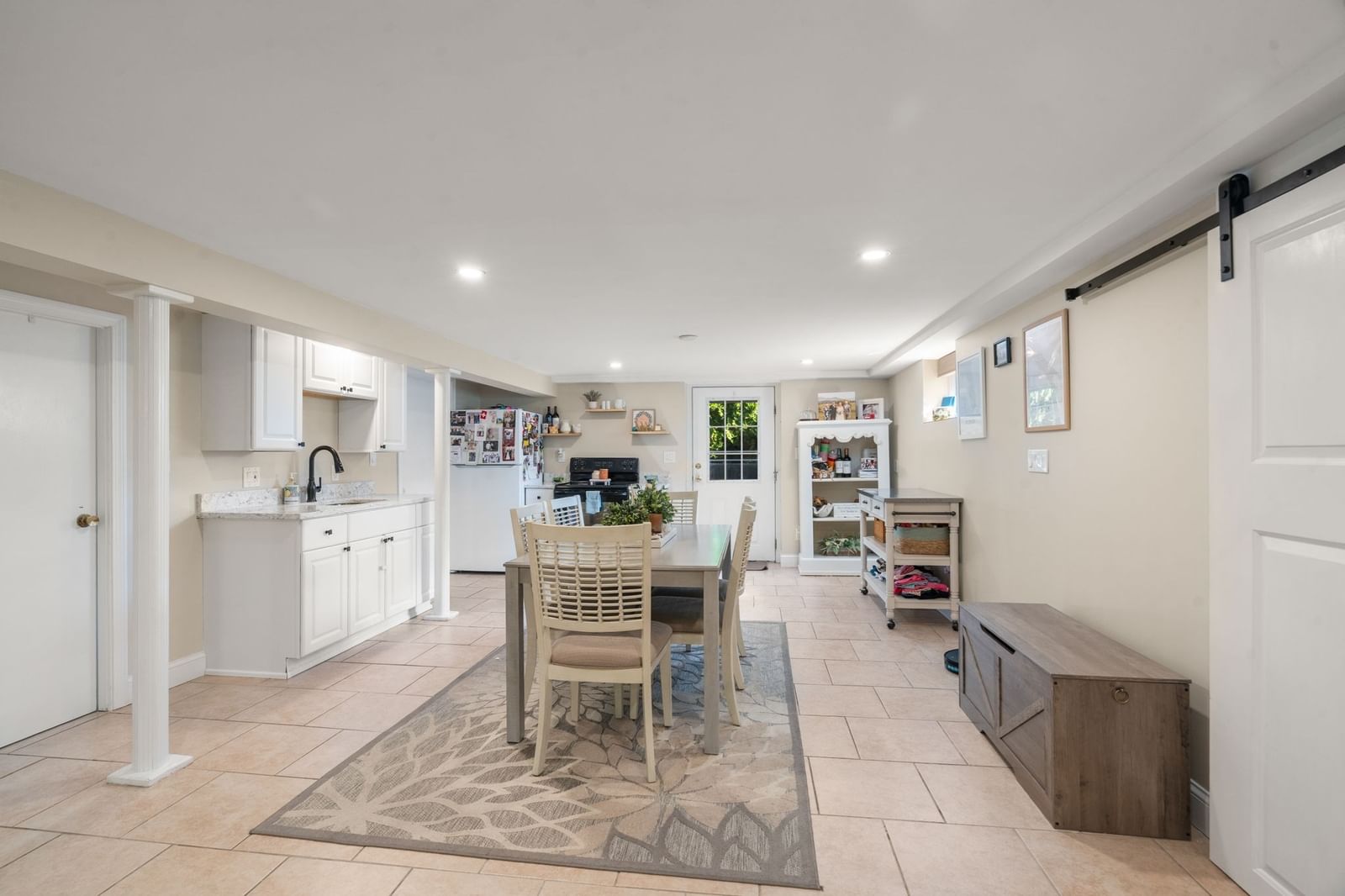 175 Rumney Rd Revere — Photo 5 of 35