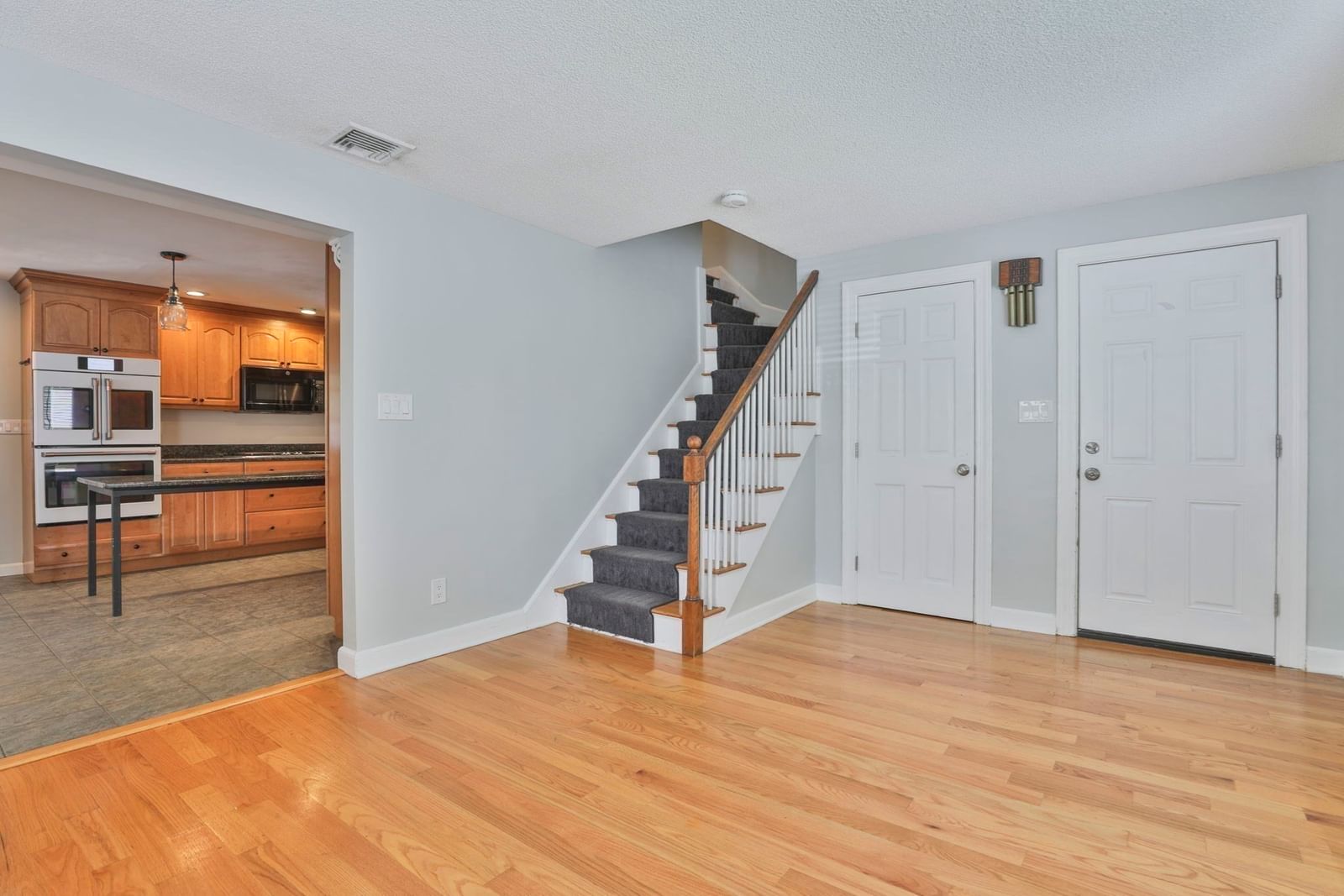 10 Rose Ave #10 Watertown — Photo 7 of 33