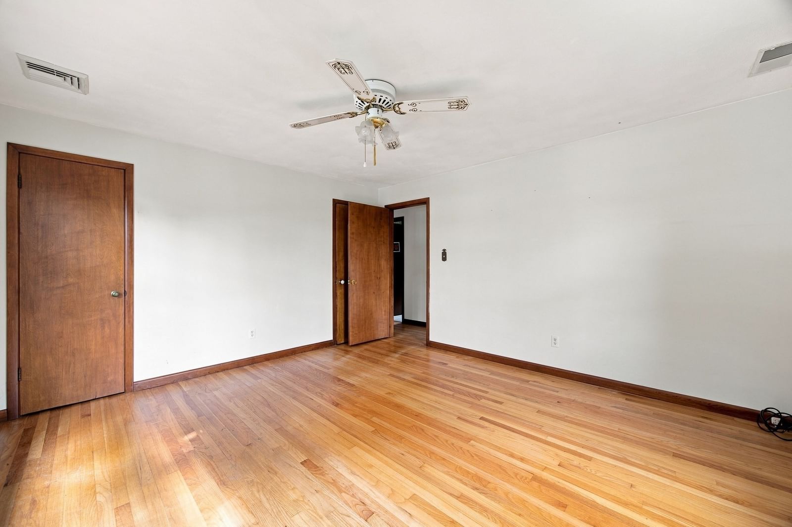 37 Charles Hill Rd Holyoke — Photo 20 of 32