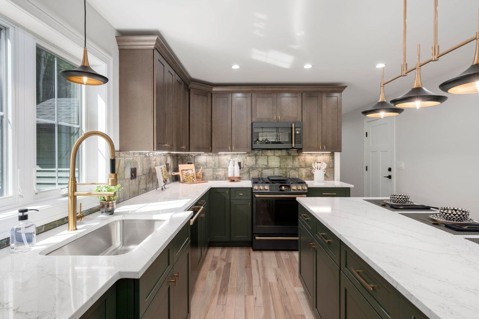 3052 Foster St Palmer — Photo 8 of 34