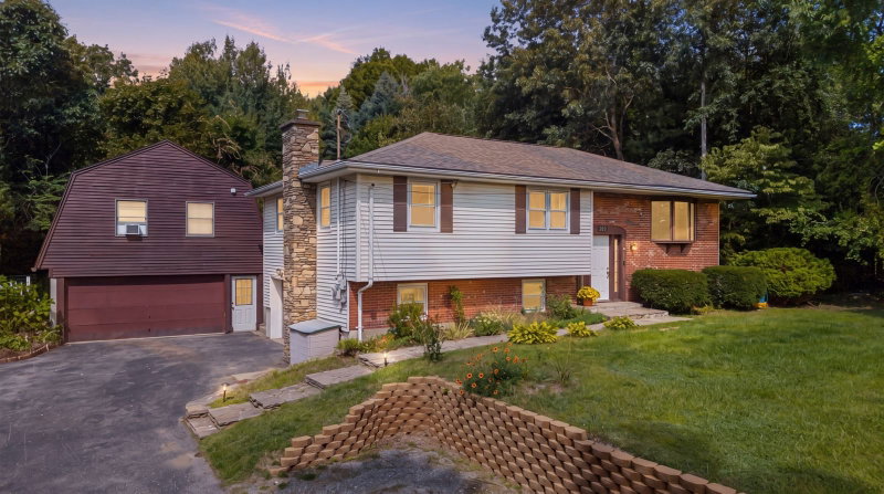 106 Woodland Street