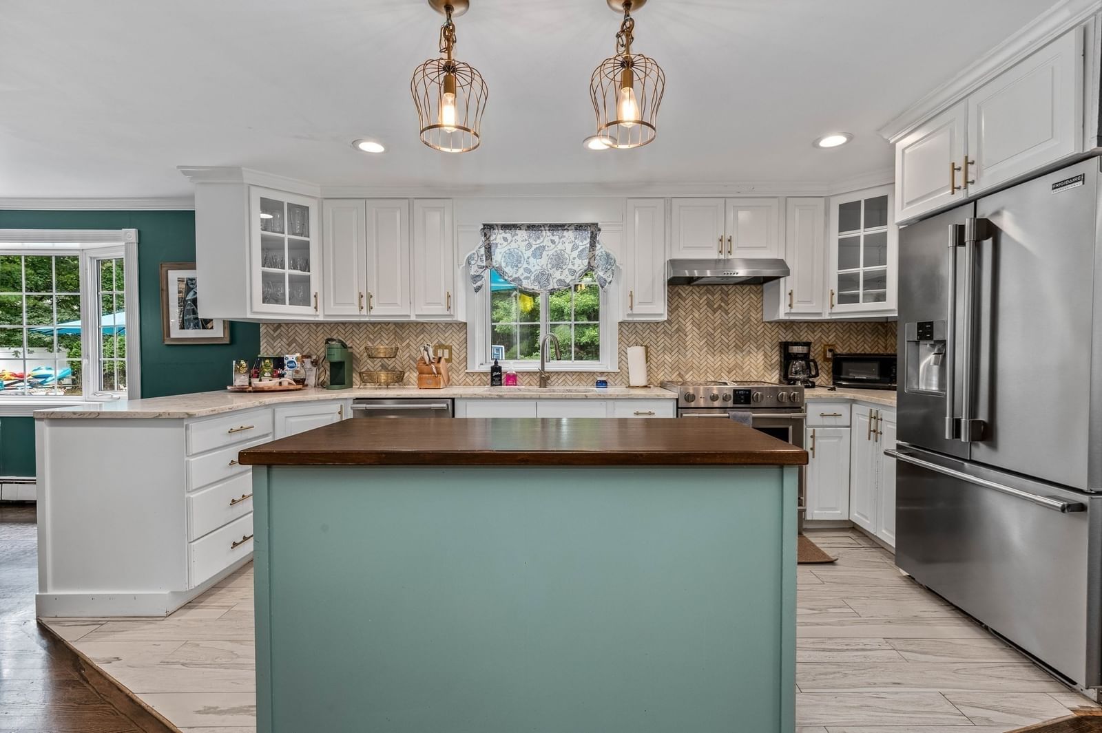 196 Mechanic St Foxboro — Photo 9 of 42