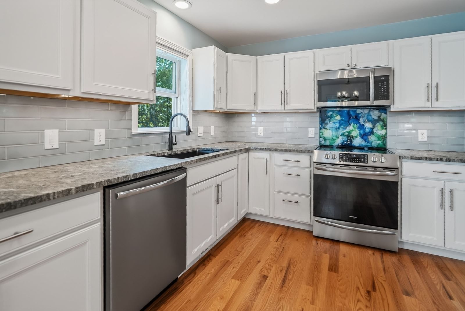 17 Woody Glen Harwich — Photo 10 of 34