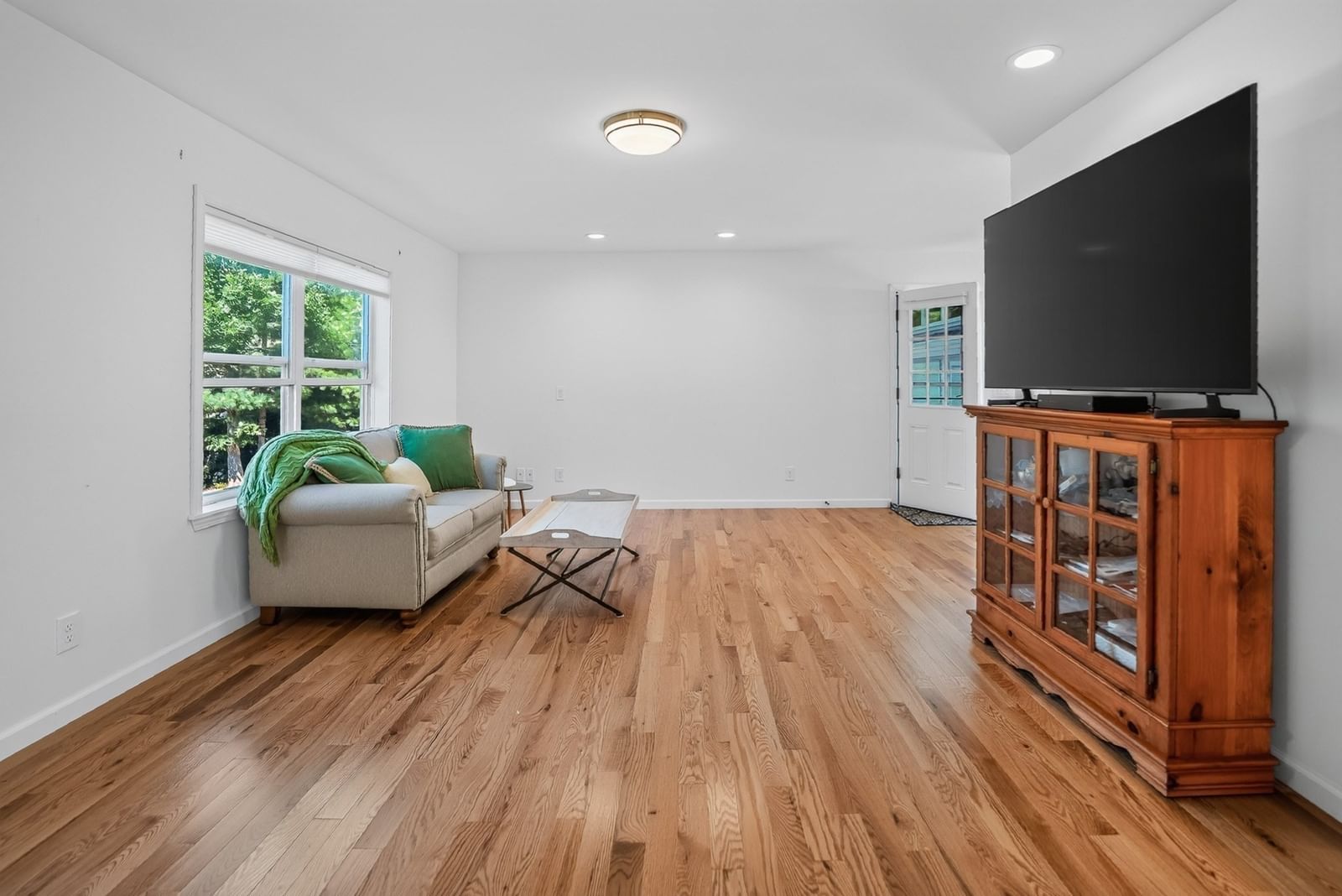17 Woody Glen Harwich — Photo 6 of 34