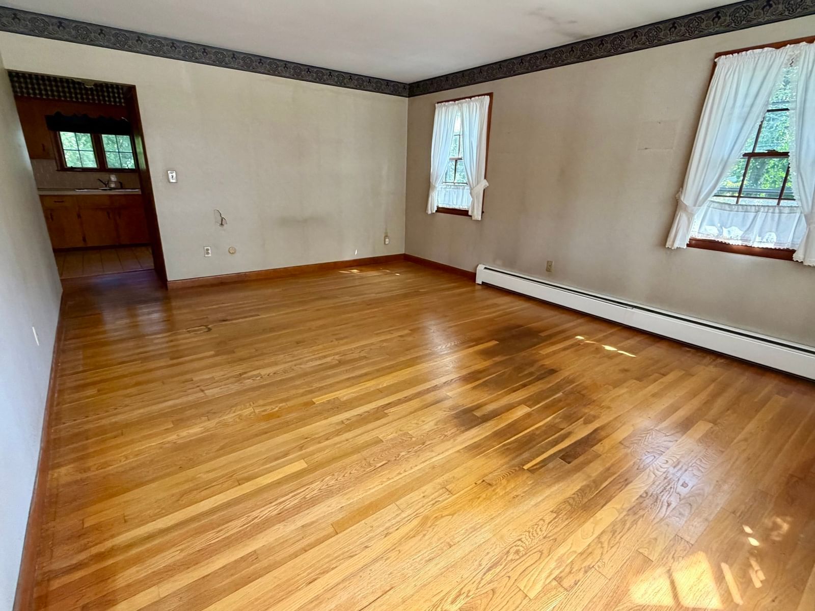 1183 Dutton Street New Bedford — Photo 11 of 17