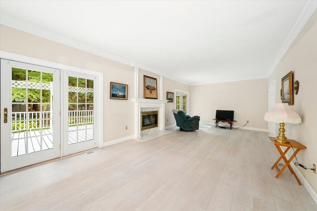 5 Vose Hill Road Westford — Photo 8 of 38