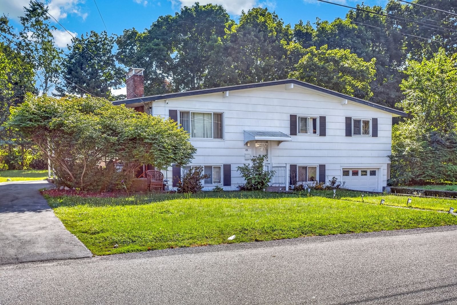 19 Oak Ridge Dr E Brockton — Photo 7 of 33