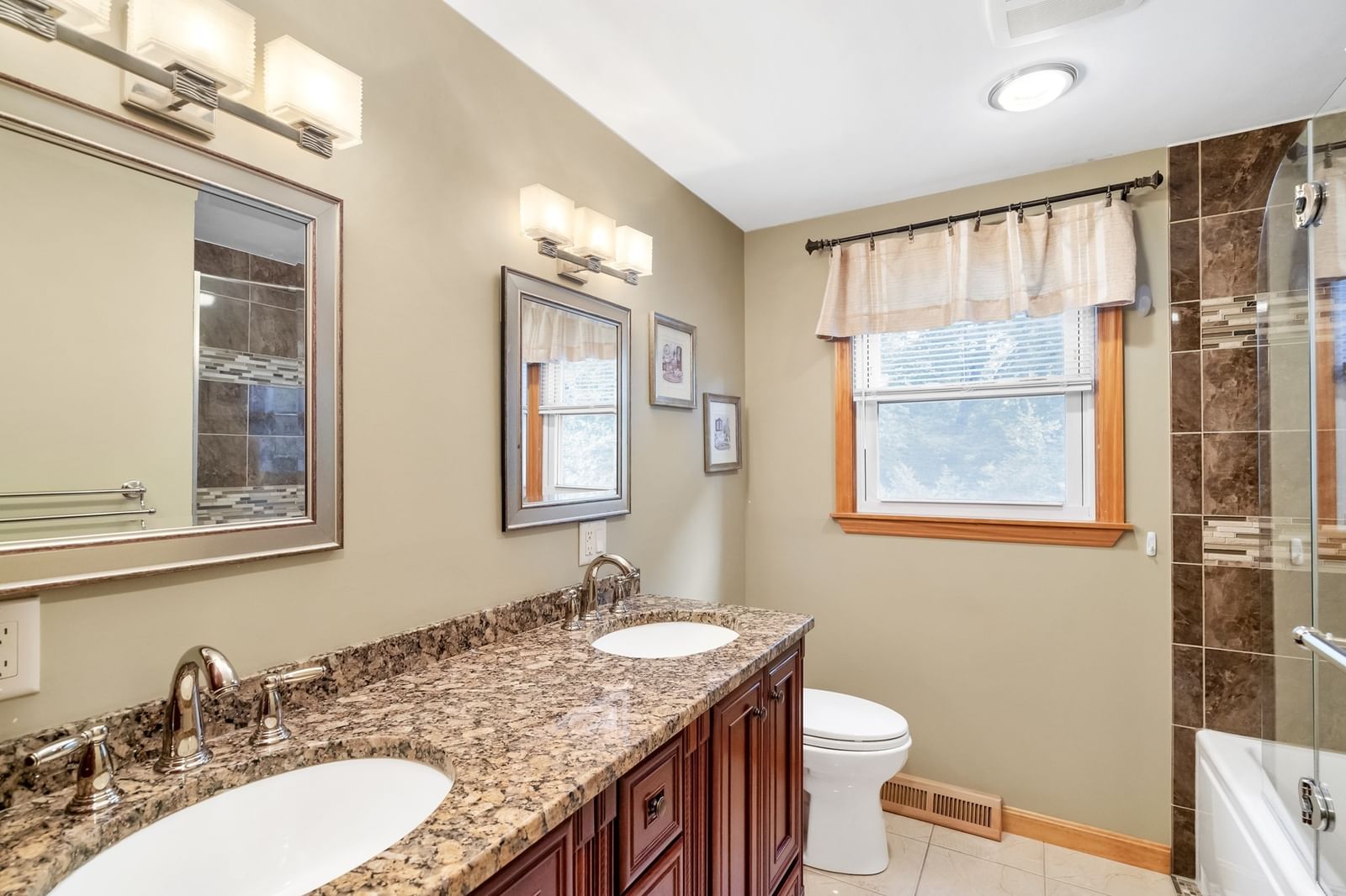 31 Wildmere Ave Burlington — Photo 21 of 42