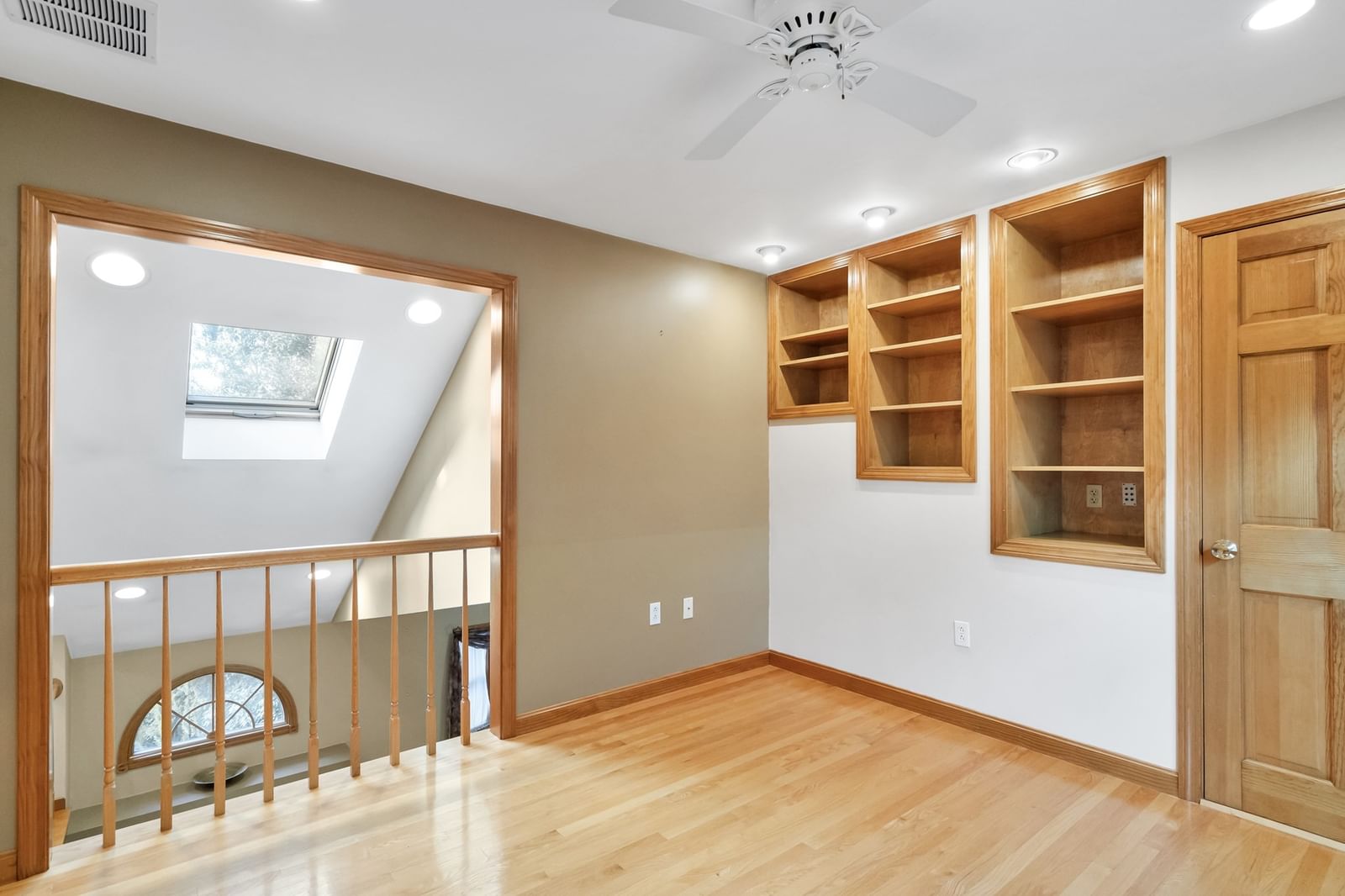 31 Wildmere Ave Burlington — Photo 23 of 42