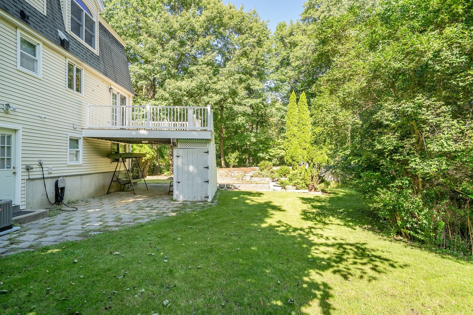 31 Wildmere Ave Burlington — Photo 38 of 42
