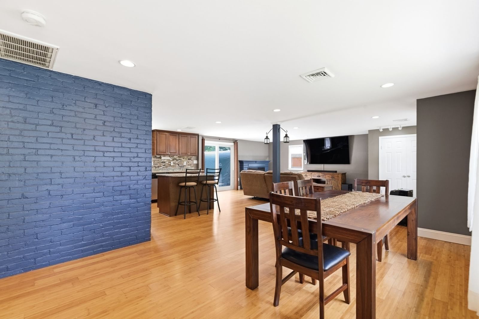 25 Marie Ave. Brockton — Photo 8 of 36
