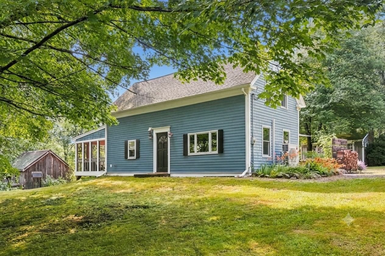 17 Spring Hill Rd