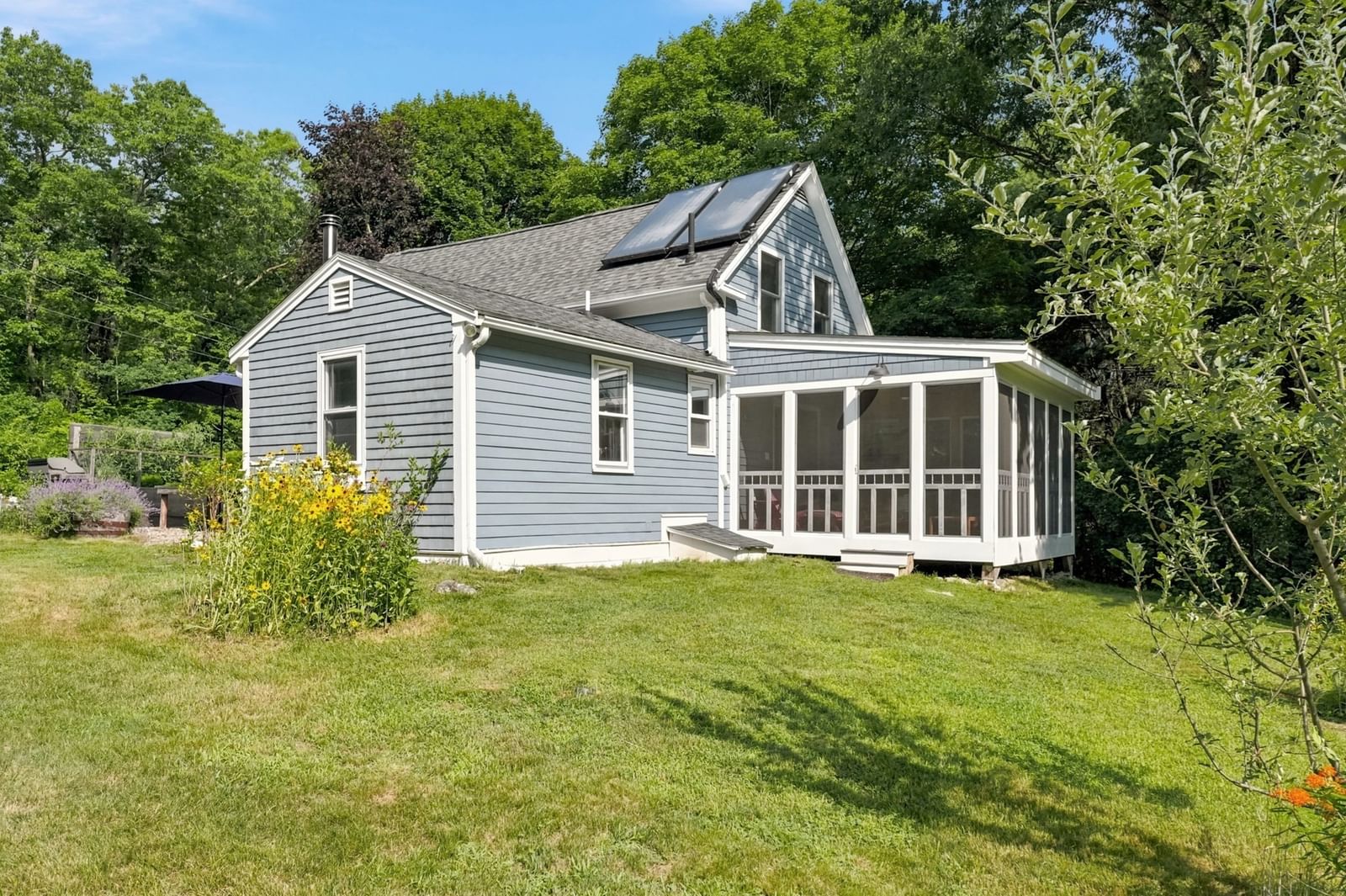 17 Spring Hill Rd Newbury — Photo 3 of 42