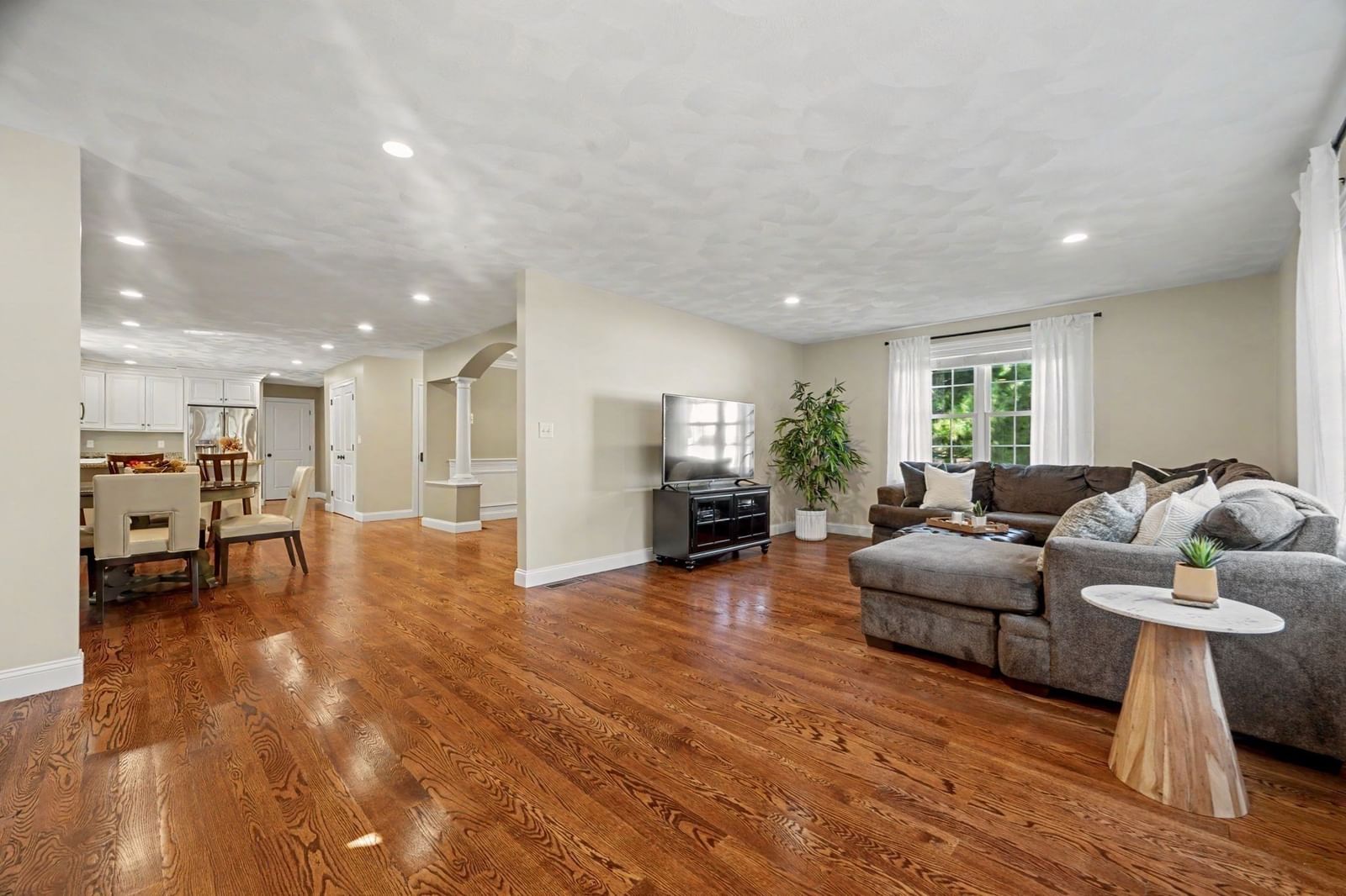 44 Ashwood Ave Wilmington — Photo 11 of 41