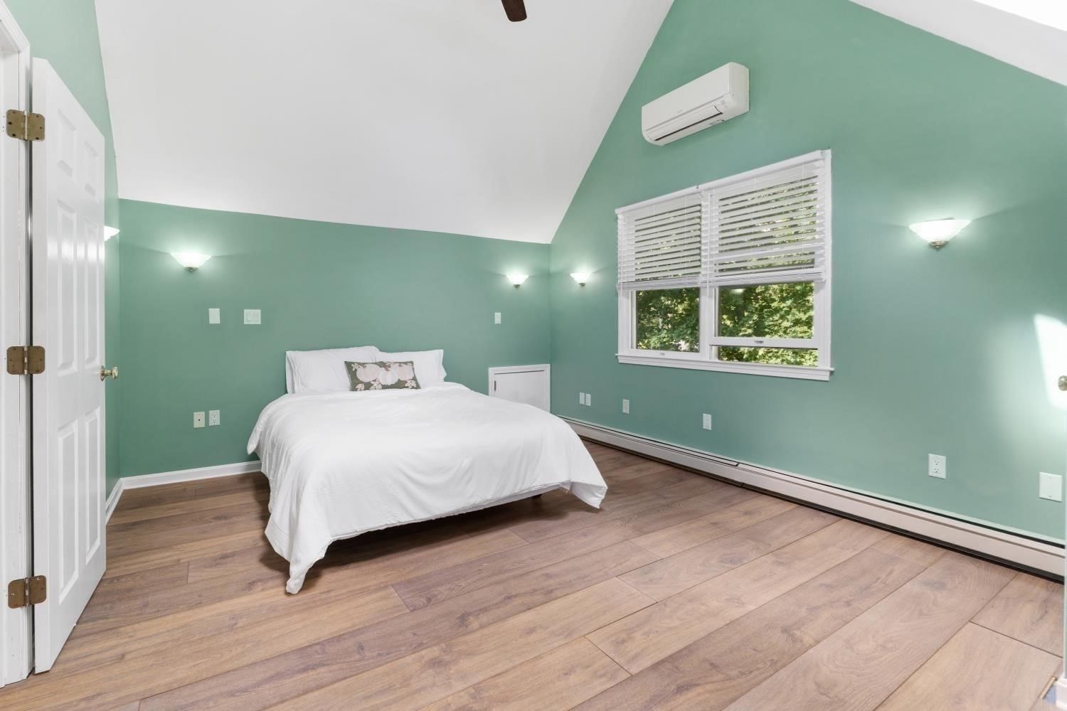 15 Crossman Ave Attleboro — Photo 16 of 40