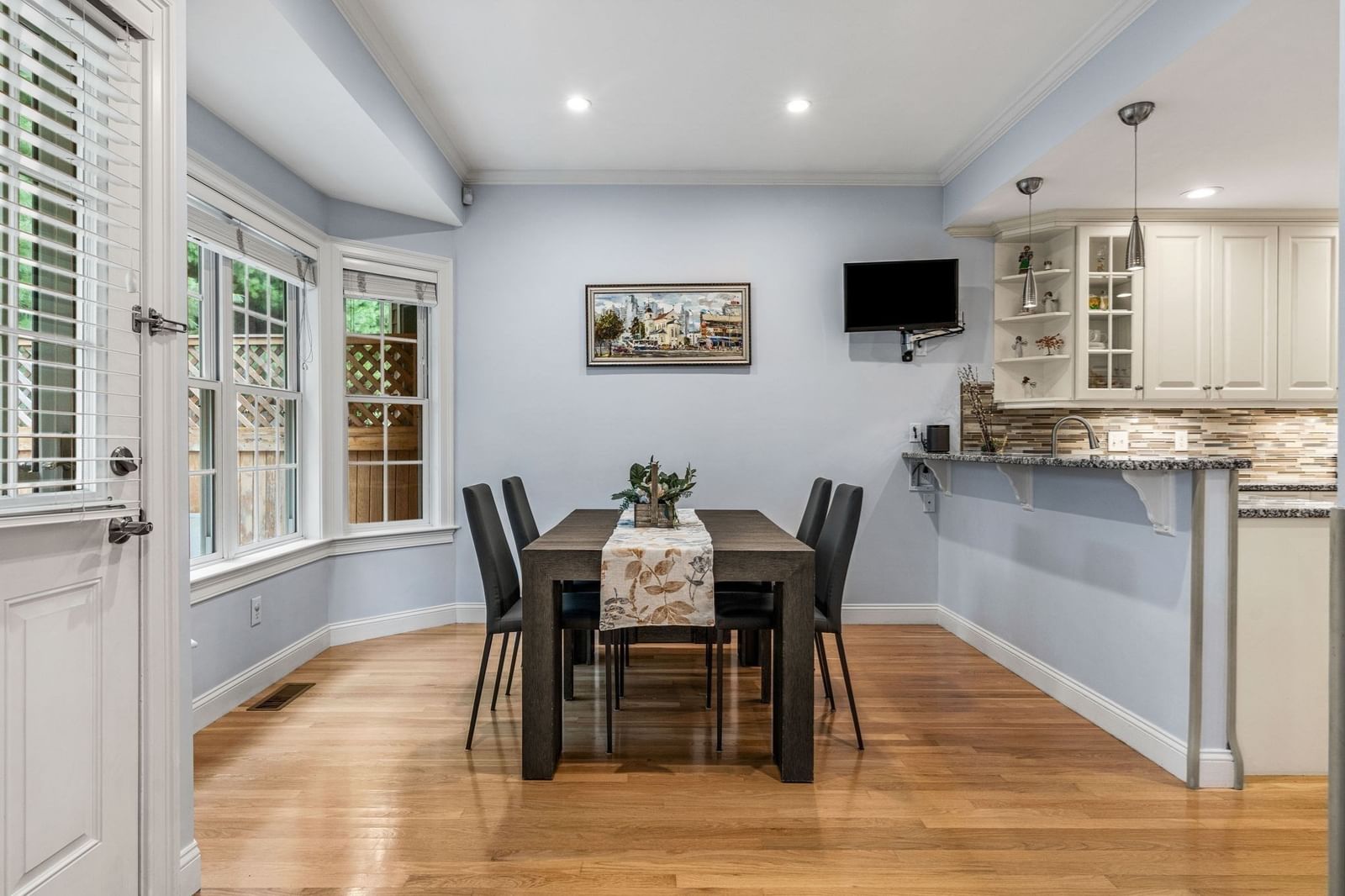 65 Crescent Rd Needham — Photo 7 of 42