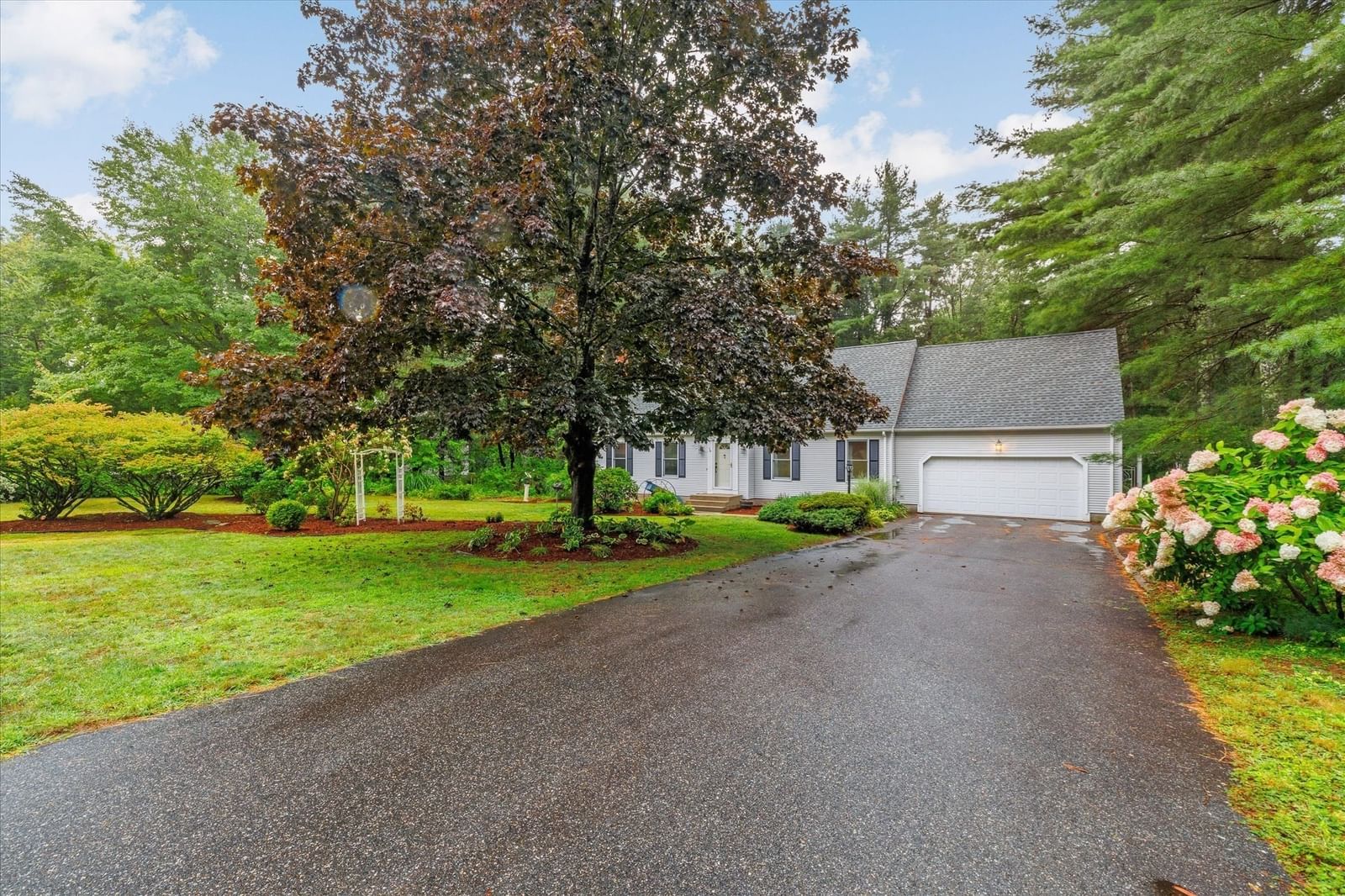 16 Old Farm Road Palmer — Photo 3 of 36