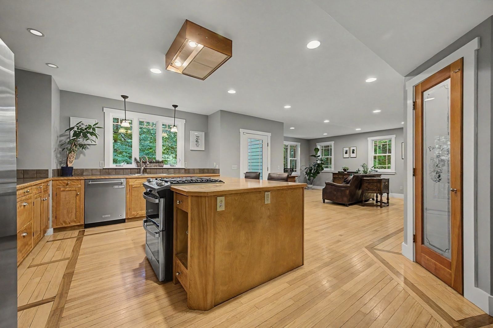 719 Park Hill Road Northampton — Photo 10 of 42
