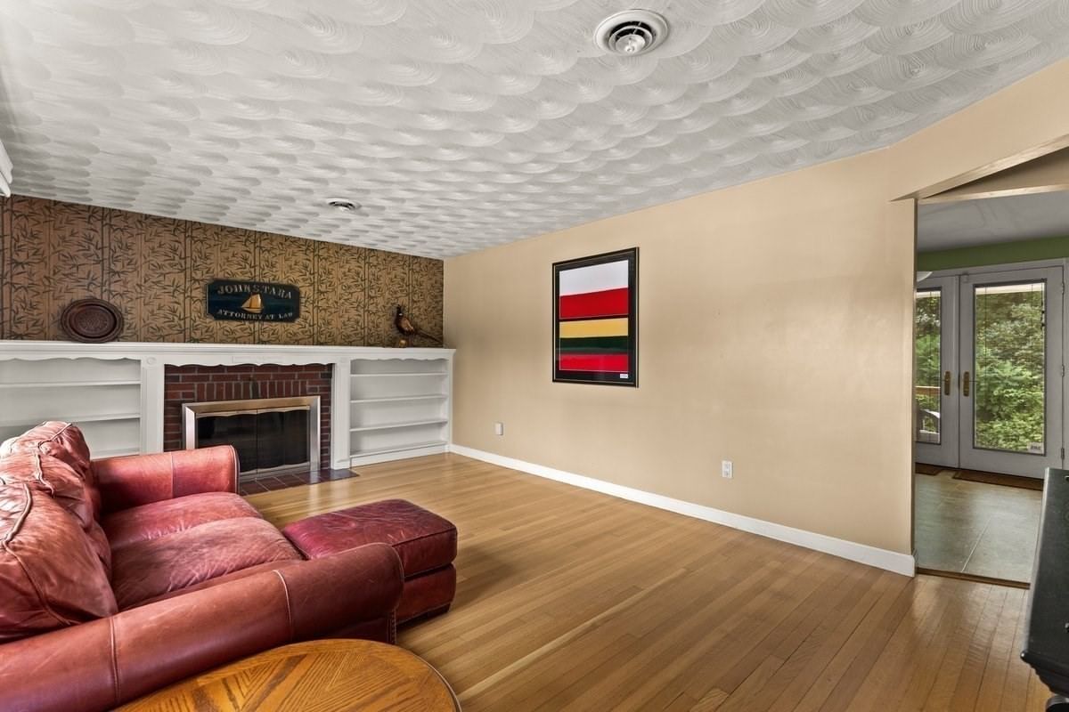 58 Harlan Cir Brockton — Photo 12 of 36