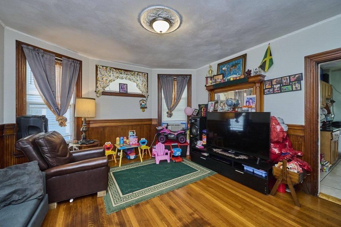 11 Wolcott Street Boston — Photo 14 of 34