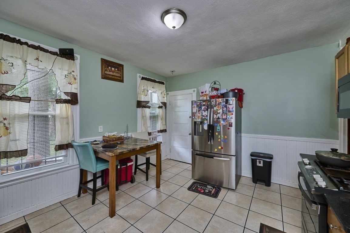 11 Wolcott Street Boston — Photo 4 of 34