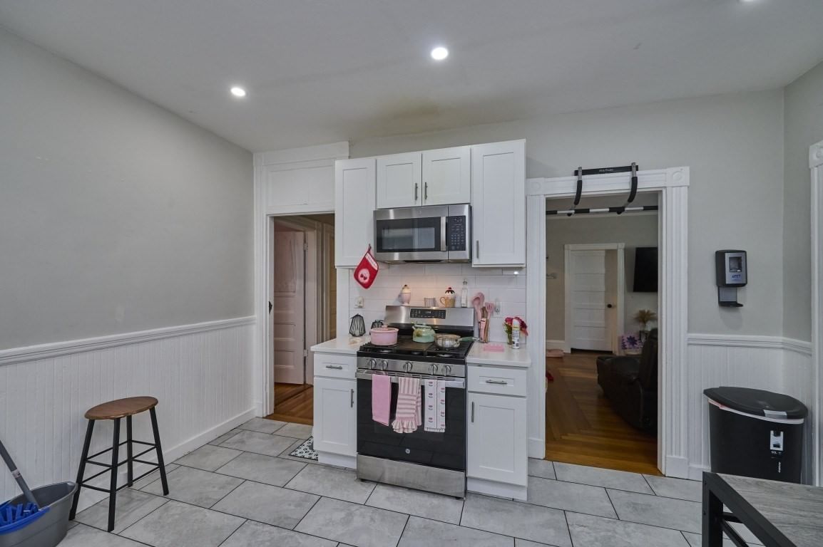 11 Wolcott Street Boston — Photo 5 of 34