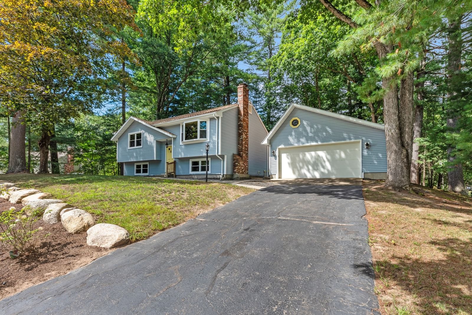 3 Jason Cir North Attleboro — Photo 2 of 42