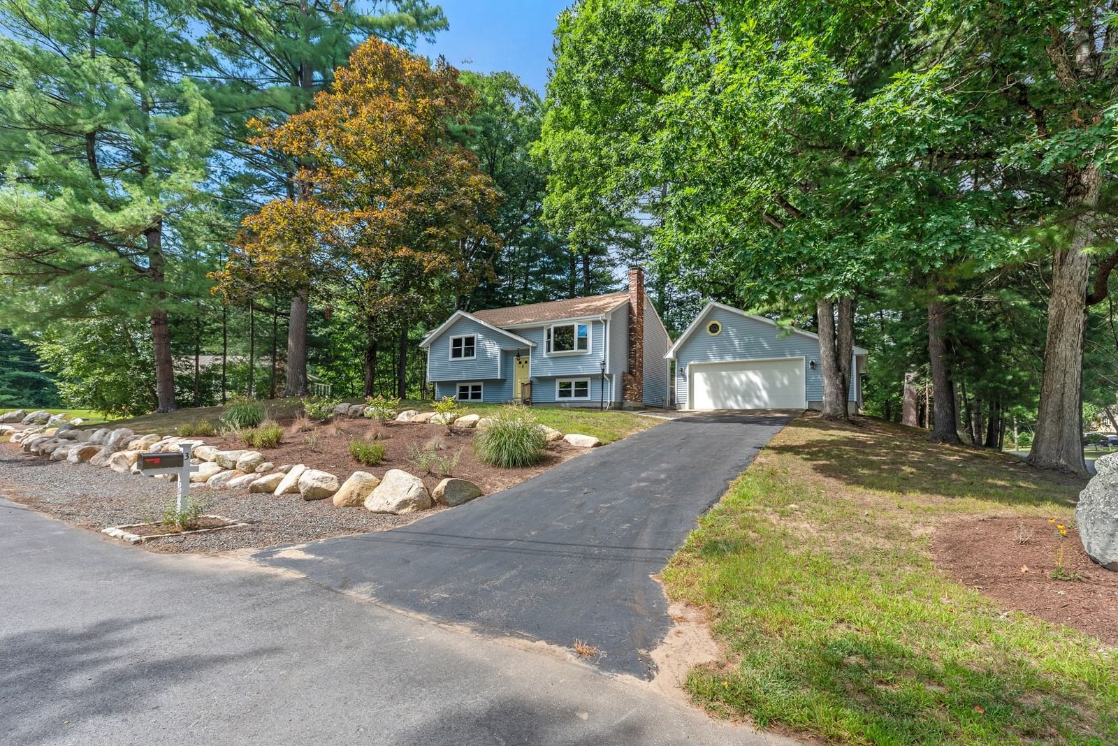 3 Jason Cir North Attleboro — Photo 4 of 42