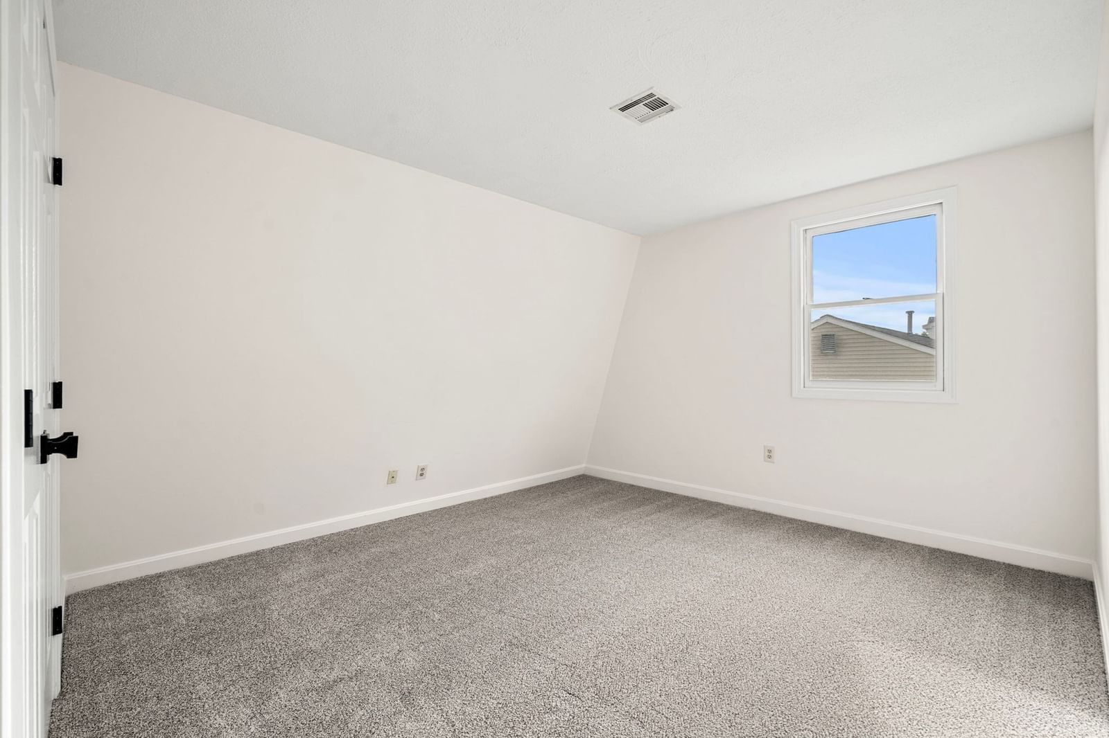 58 Cinnamon Circle Tewksbury — Photo 12 of 25