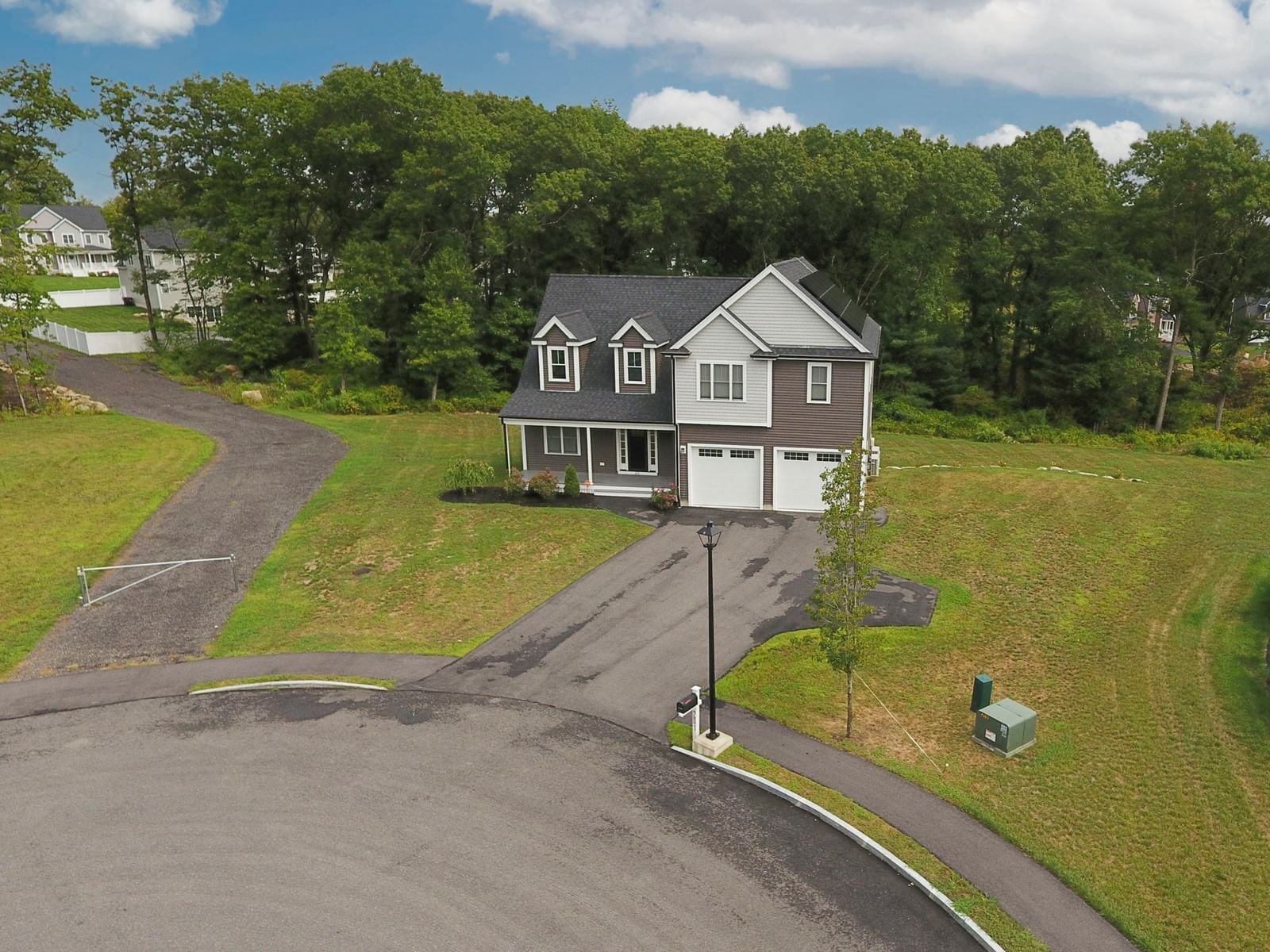 201 Cypress Dr Brockton — Photo 4 of 26