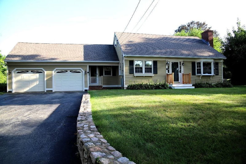 6 Edgewood Ln