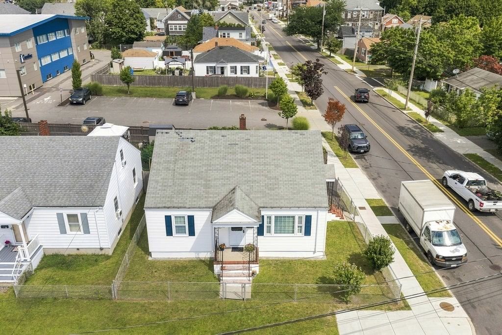 5 Brewster St New Bedford — Photo 31 of 32