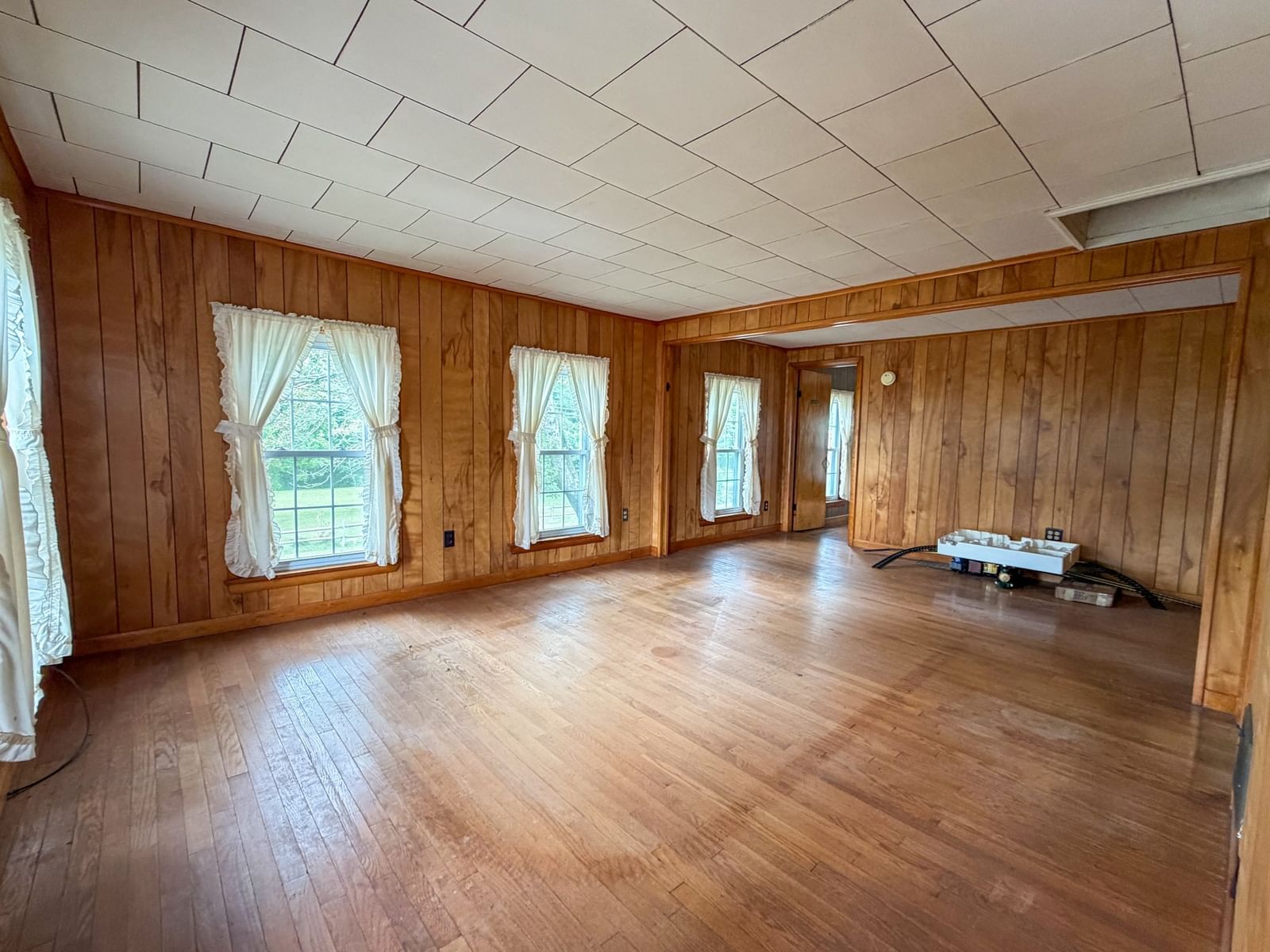 1386 Pleasant St Athol — Photo 17 of 33