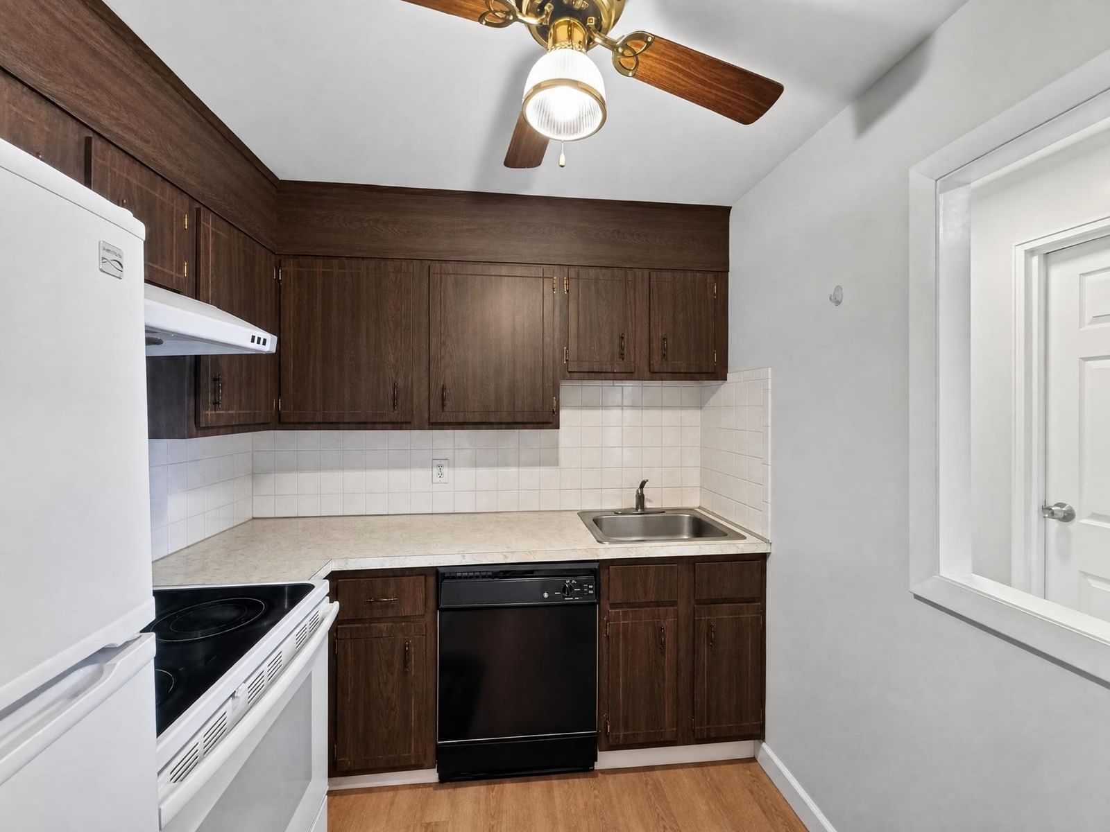 100 Grand View Ave #7B Quincy — Photo 14 of 30