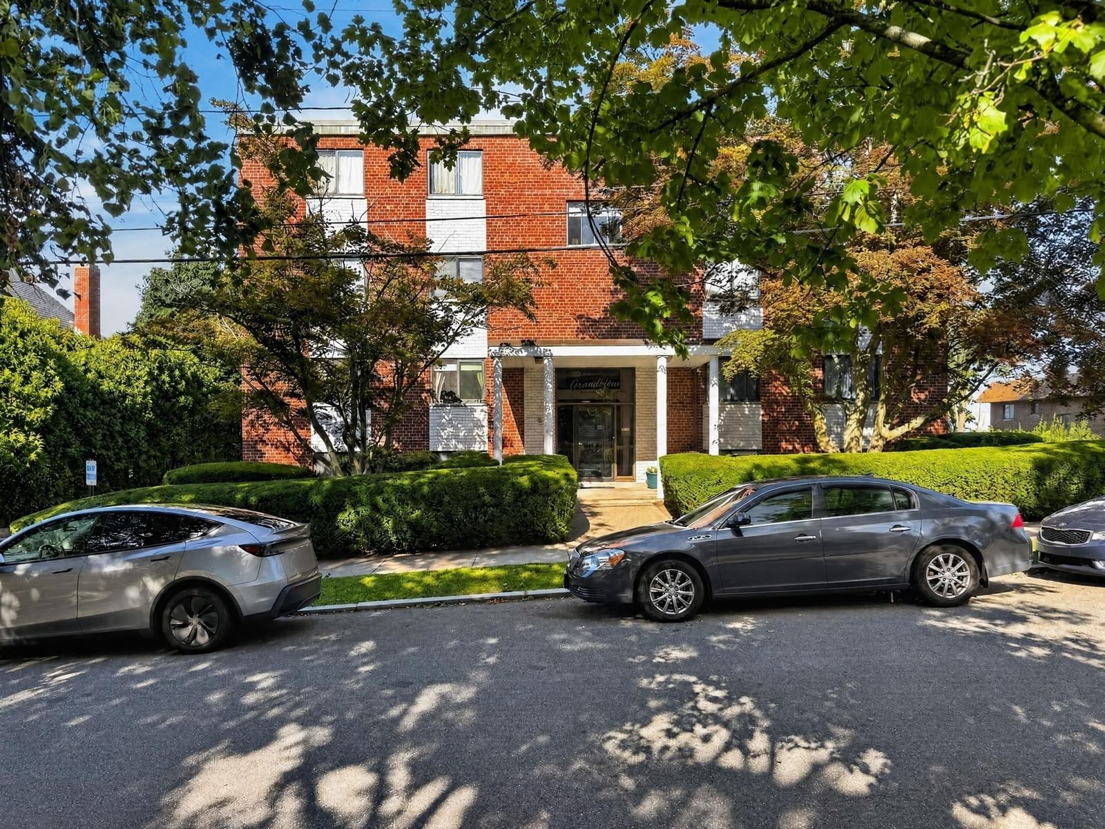 100 Grand View Ave #7B Quincy — Photo 2 of 30
